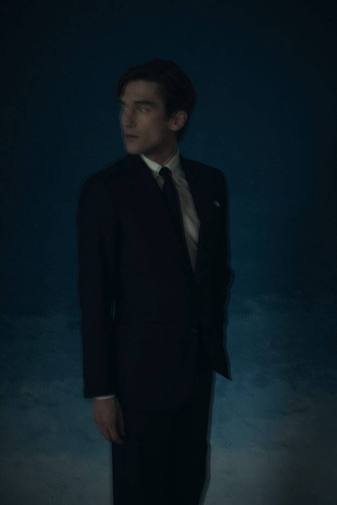 Anzug aus robustem, mitternachtblauem Wolltwill — Monokel Berlin