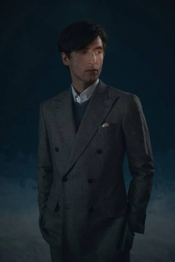 Zweireihiger grauer Glencheck Anzug aus Super 120 Wolle — Monokel Berlin