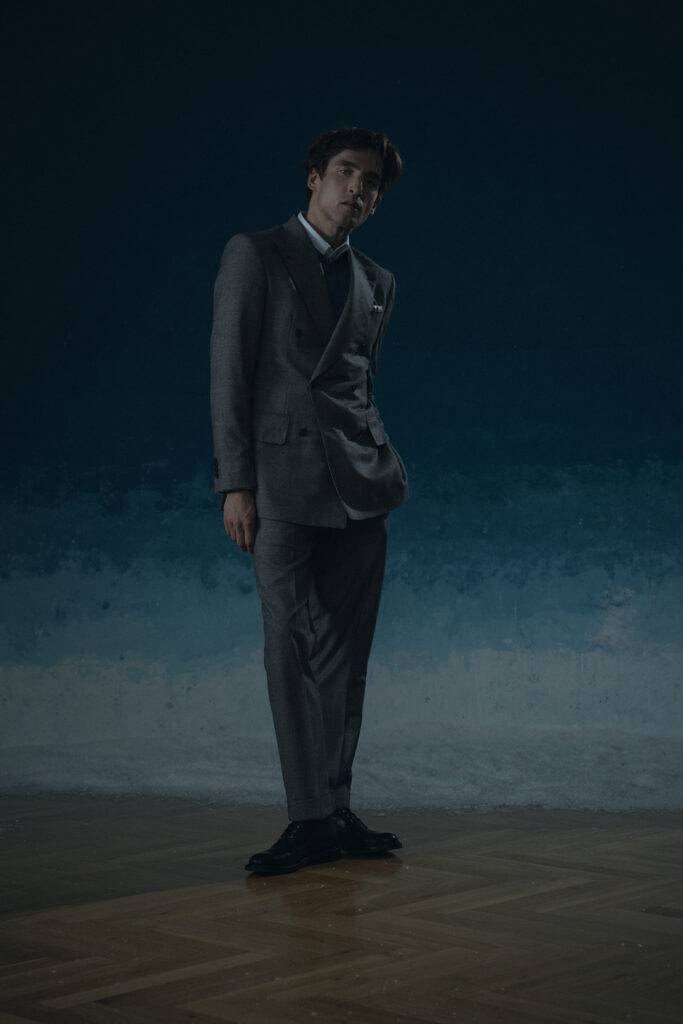 Zweireihiger grauer Glencheck Anzug aus Super 120 Wolle — Monokel Berlin