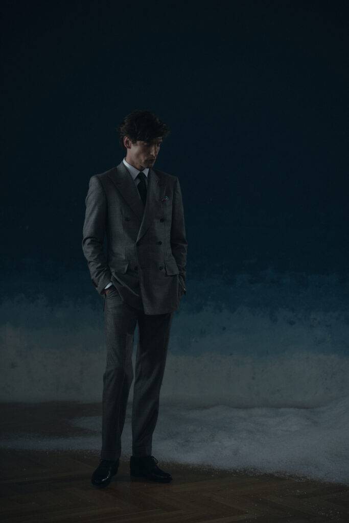 Zweireihiger grauer Glencheck Anzug aus Super 120 Wolle — Monokel Berlin