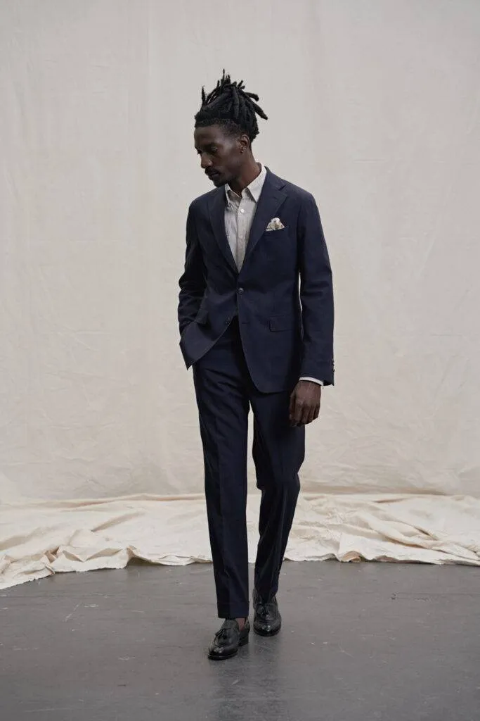 Sommerlicher Maßanzug — Monokel Berlin SS22