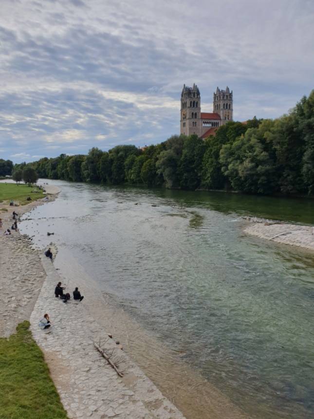 Monokel München Isar