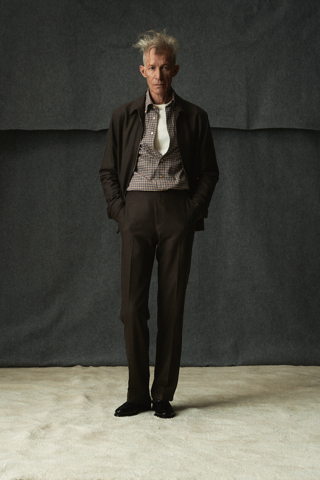 Chocolate Brown Twill Utility Jacket mit Blue Camel Check Hemd und Hose, Ansicht 6