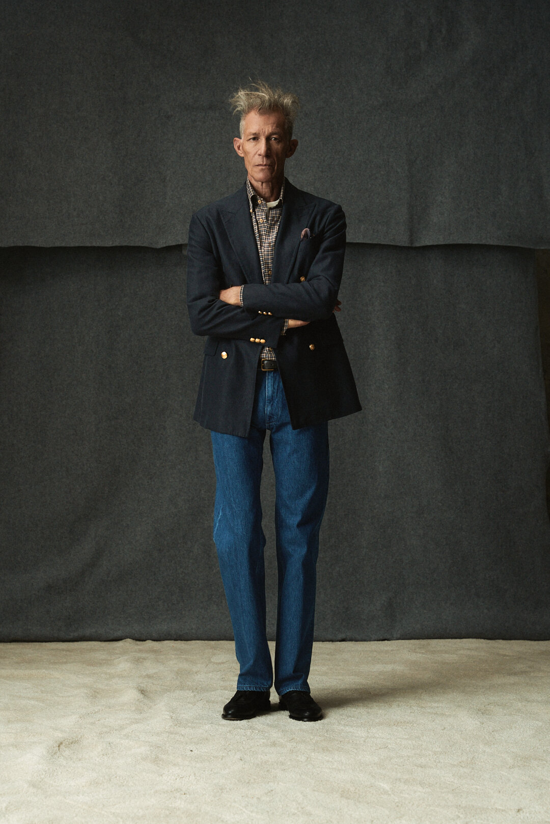 Navy Blue Double Breasted Sakko mit Blue Camel Check Hemd und Jeans — Monokel Berlin Herbst | Winter 2026 Lookbook