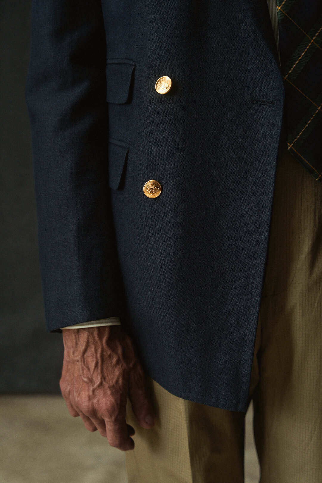 Navy Blue Double Breasted Sakko mit Sage Stripe Oxford und Grape Leaf Hose, Ansicht 6