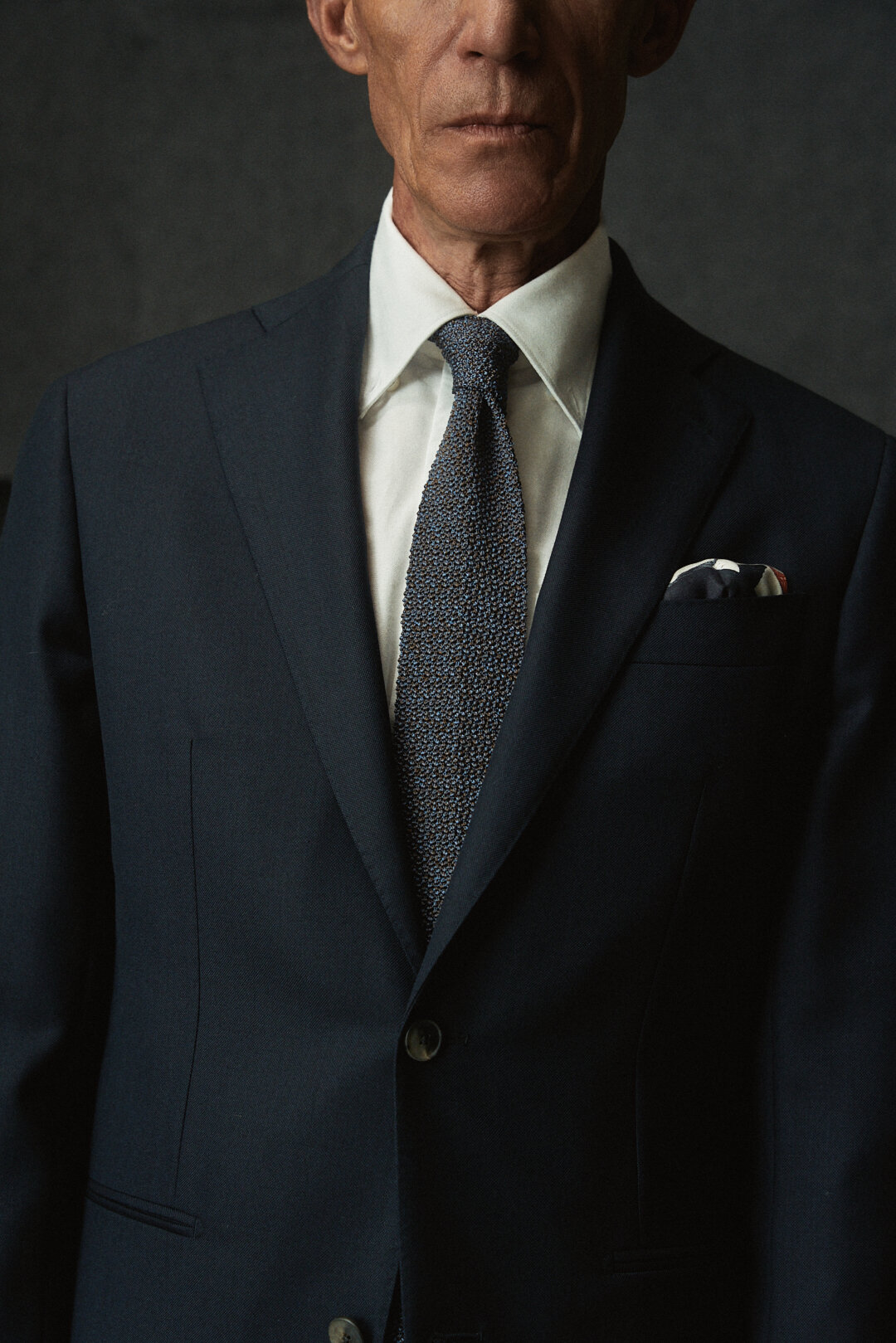 Midnight Blue Sharkskin Anzug mit White Oxford Hemd, Ansicht 7