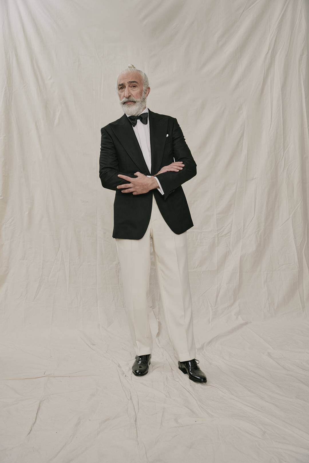 Black Bamboo Smoking von Monokel Berlin — Ganzkörperansicht