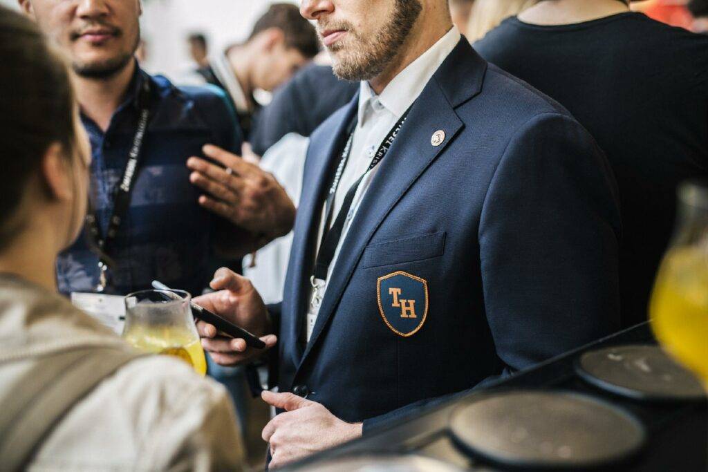 Corporate Fashion — Maßgeschneiderte Teamkleidung von Monokel Berlin