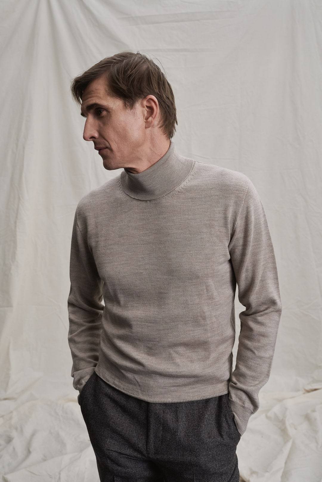 Sand Merino Rollkragen Pullover — Monokel Berlin