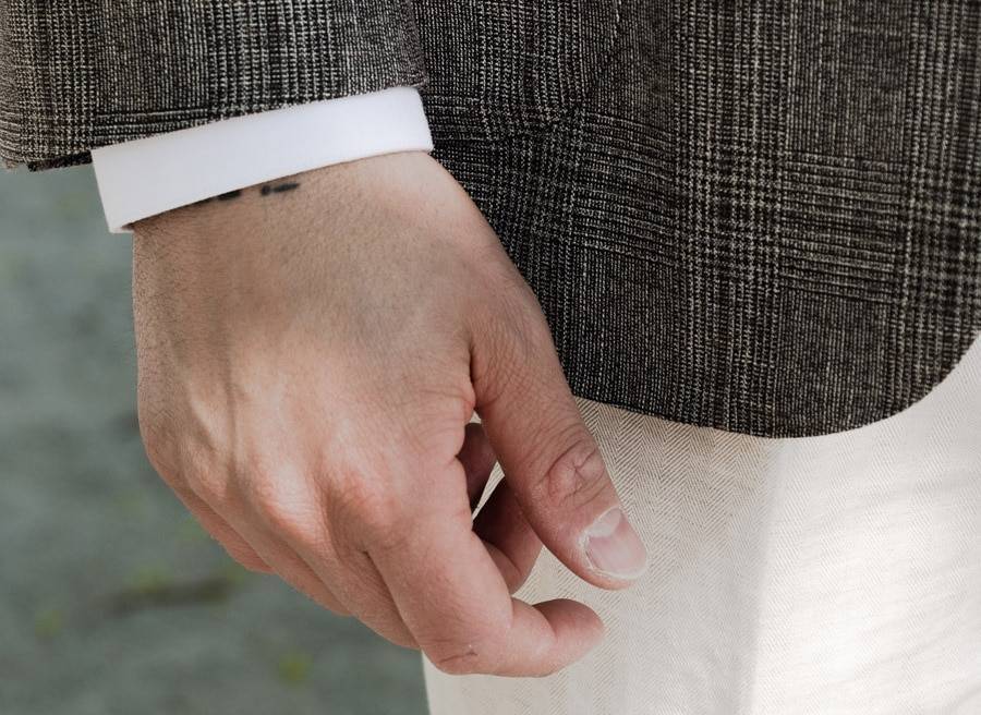 Sommer Maßanzüge von Monokel Berlin in verschiedenen Stilen