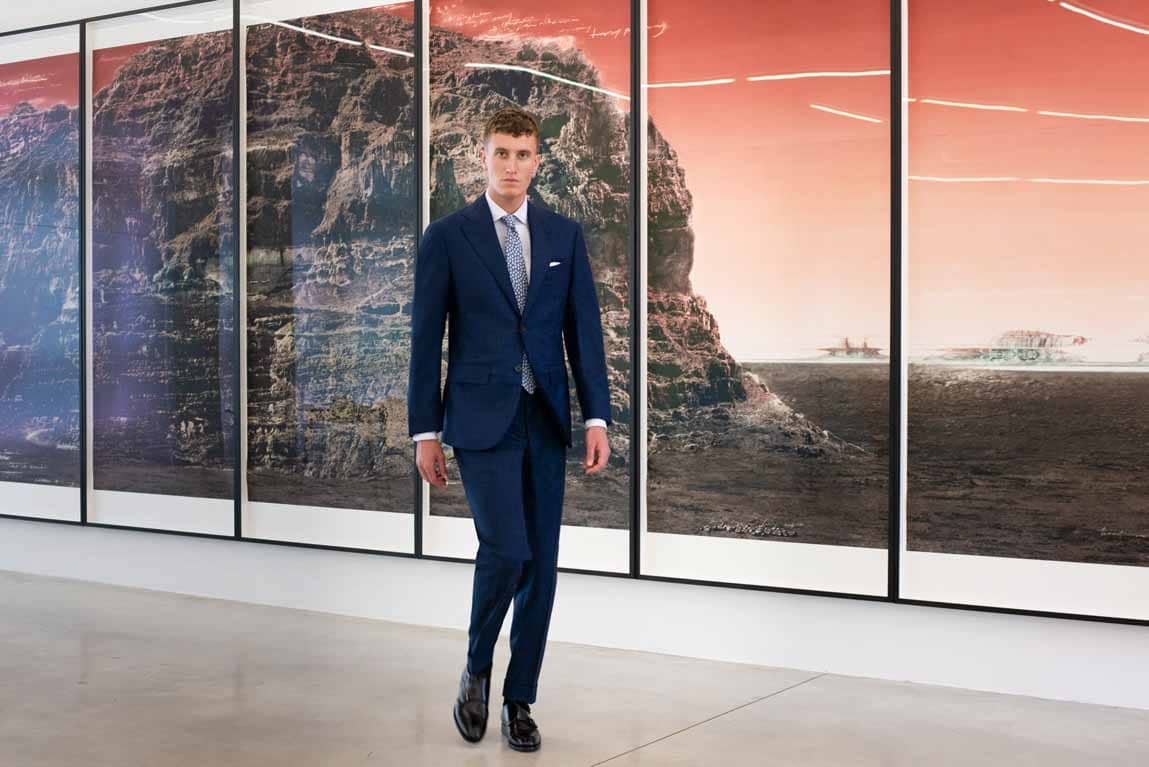 Perfekt sitzender Maßanzug von Monokel Berlin Frontansicht