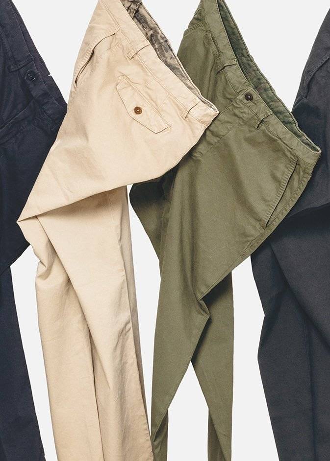 Masschino in verschiedenen Farben für Smart Casual Outfits