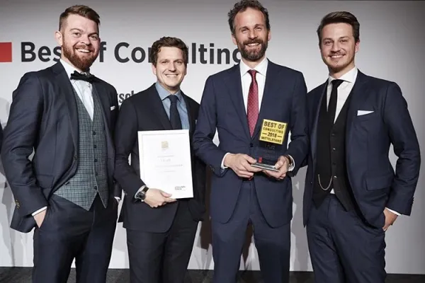 Venture Idea Maßkonfektion – Corporate Fashion Teamkleidung von Monokel Berlin