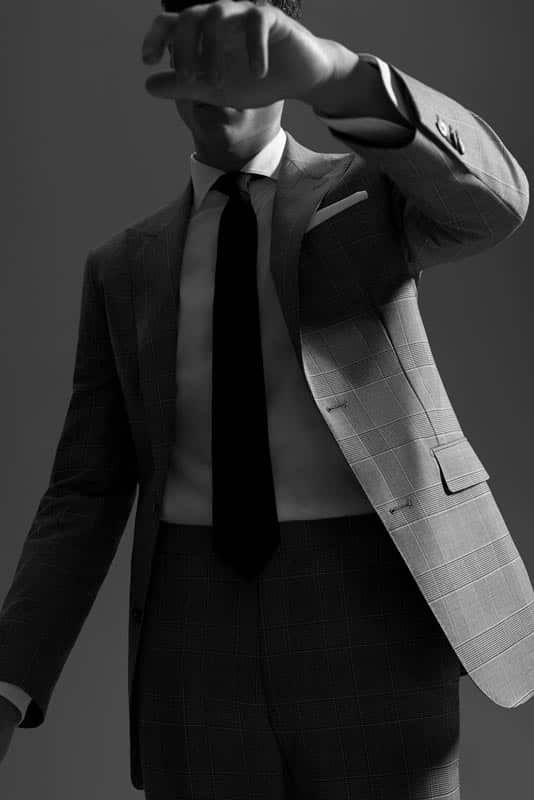 Karo Maßanzug mit hochwertigen Stoffen von Monokel Berlin