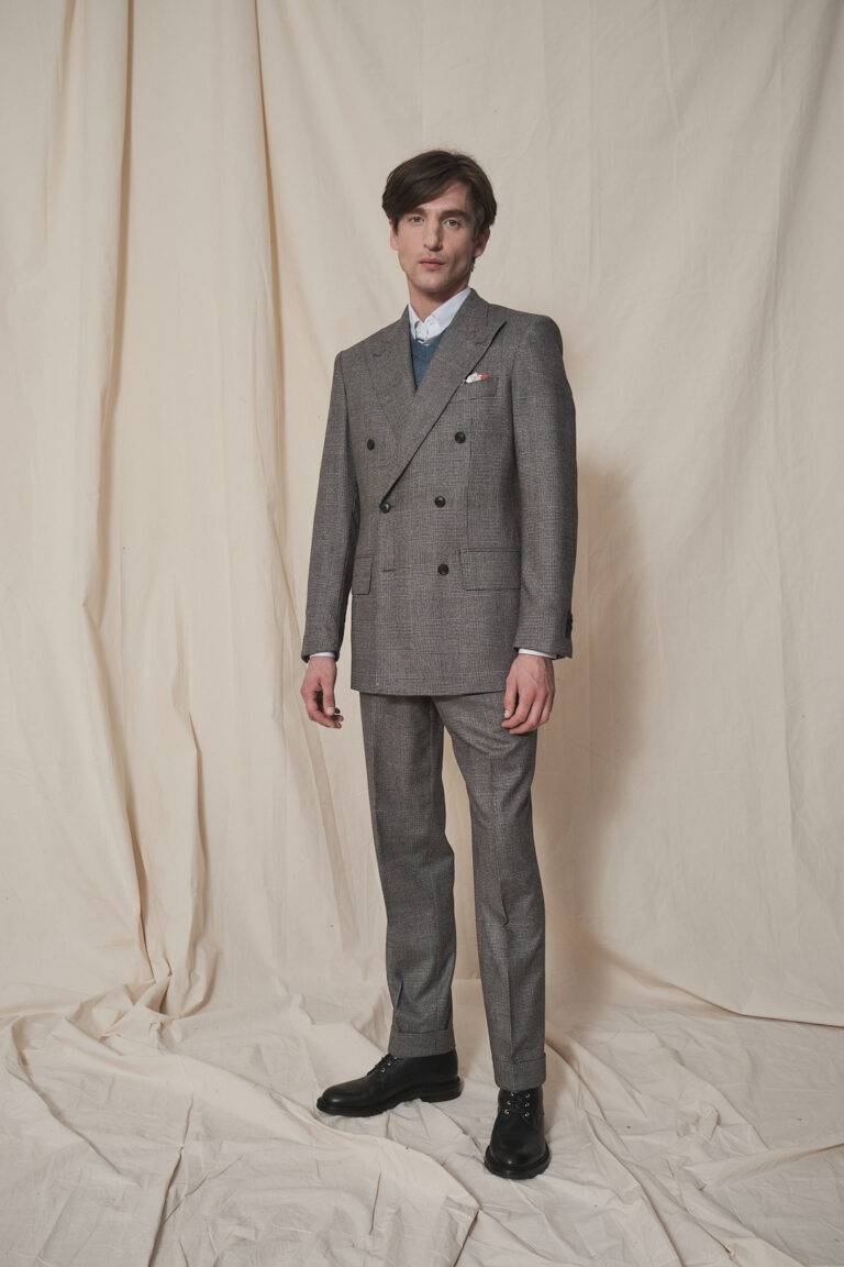 Zweireihiger grauer Glencheck Anzug aus Super 120 Wolle — Monokel Berlin