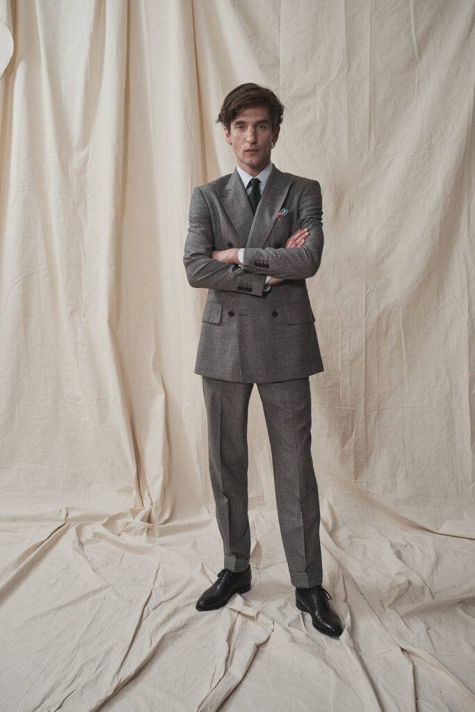 Zweireihiger grauer Glencheck Maßanzug aus Super 120 Wolle