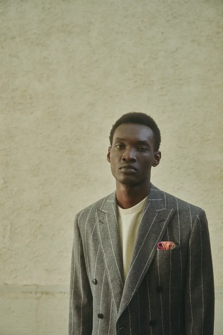 Nadelstreifen-Zweireiher aus Wolle mit Einstecktuch — Maßanzug von Monokel Berlin